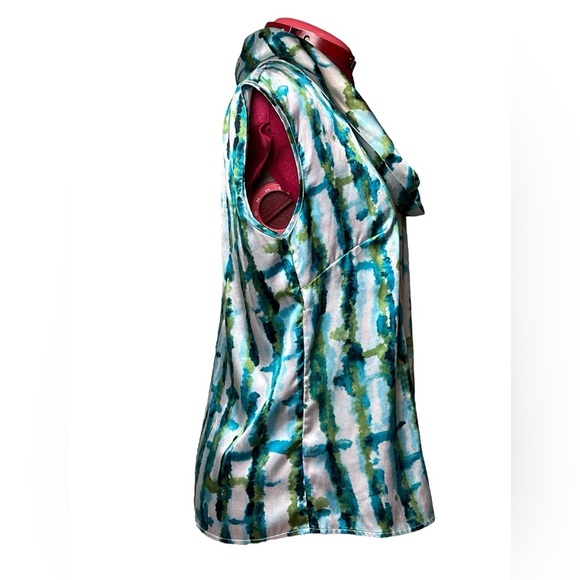 Jones wear stretch satin sleeveless cowl neckline pullover blouse. - Picture 3 of 7